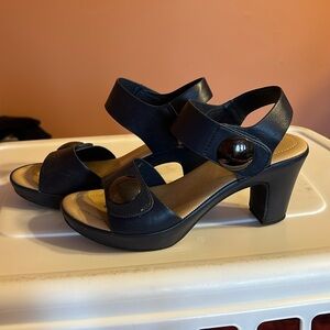 Navy Blue Heels (2 1/2 inch heel)